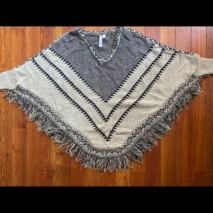 Alya Fringe Poncho